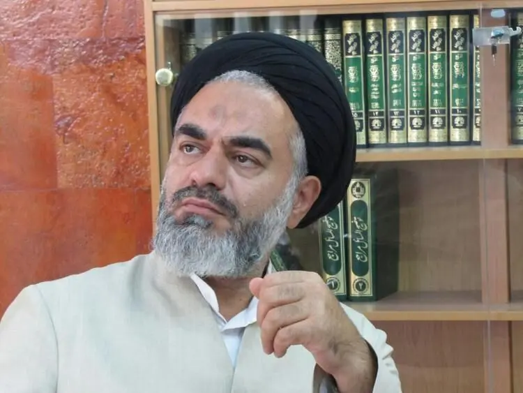 امام جمعه اصفهان: مرد را مرد و زن را زن درمان کند تا از فحشا جلویگری شود