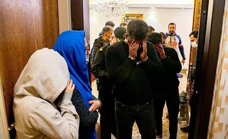 (تصاویر) بازداشت سارقان منزل در شهرک آزادی