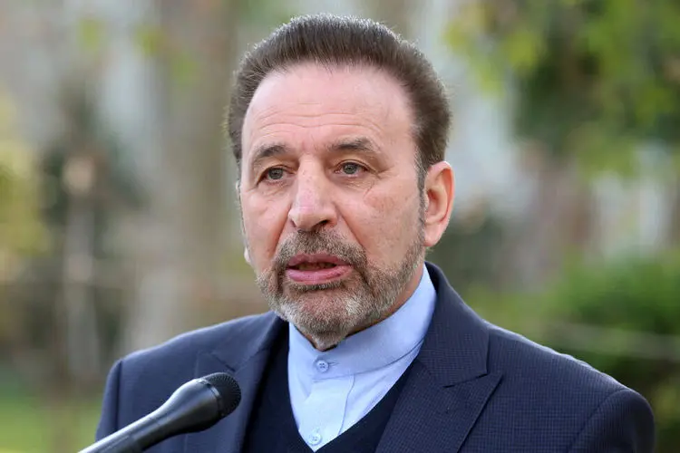 انتقاد واعظی از محسن رضایی