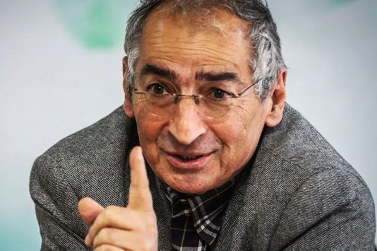 (ویدئو) زیباکلام: احمدی‌نژاد همین فردا ۱۵میلیون رای دارد