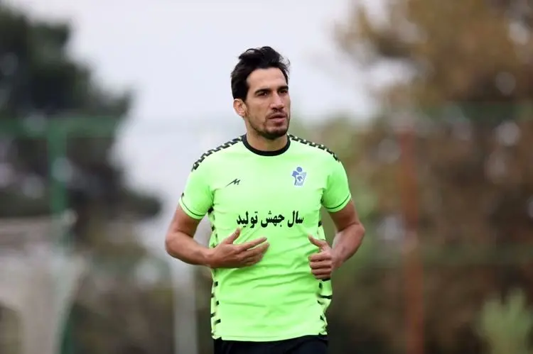 اعتراض دو + دو بازیکن به باز شدن پنجره پرسپولیس
