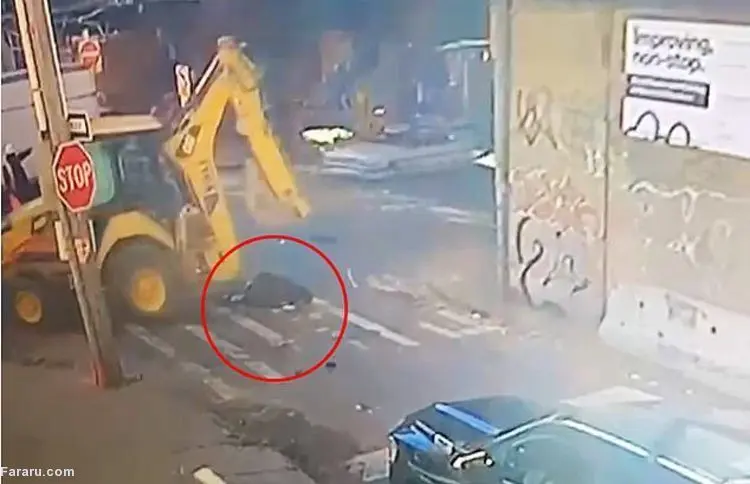 (ویدئو) مرگ پرستار بر اثر اصابت بیل بولدوزر به سرش