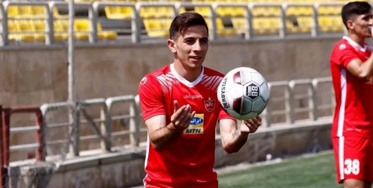 توافق فرشاد احمدزاده با پرسپولیس