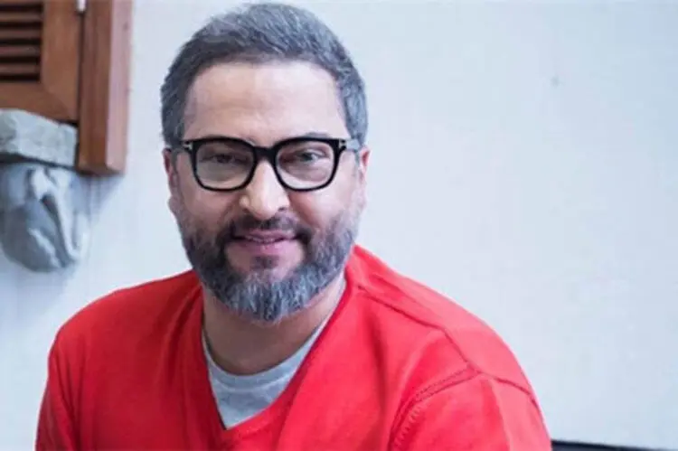 به مراسم چهلم مهرداد میناوند نیایید!