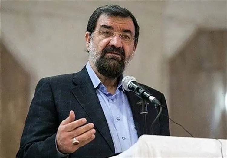 عقب نشینی محسن رضایی از اظهاراتش درباره لغو تحریم در یک سال