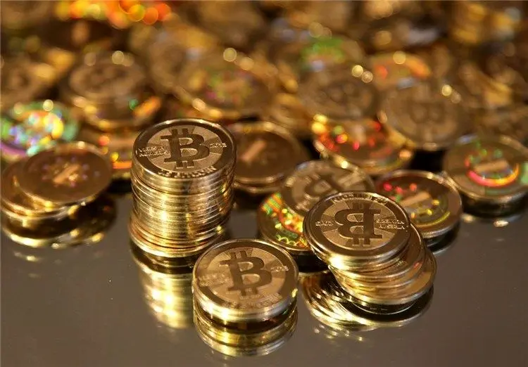ارزش بیت کوین ۱۰ درصد سقوط کرد