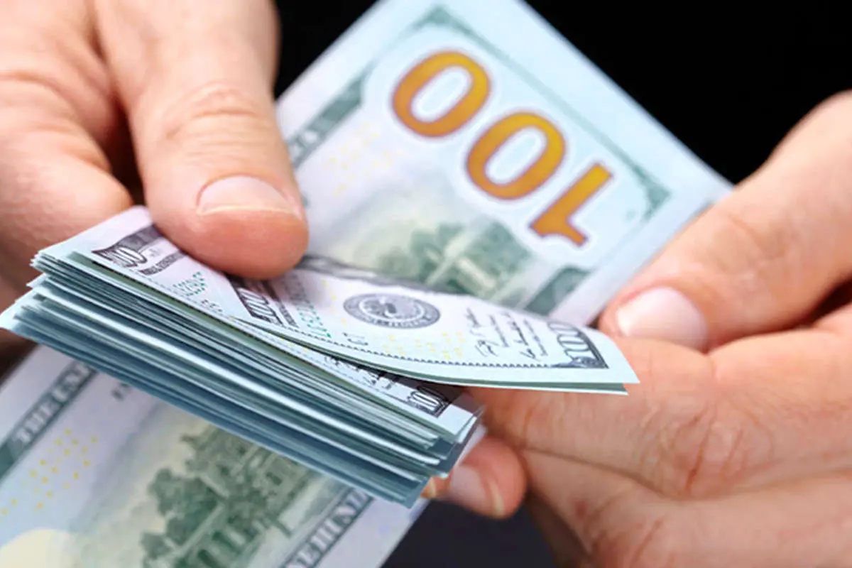 پیش بینی قیمت دلار در سال ۱۴۰۰