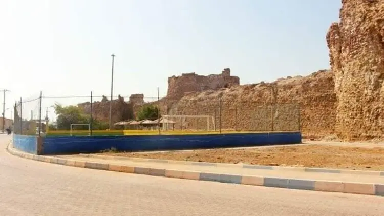 (عکس) اتفاق عجیب برای یک اثر ملی