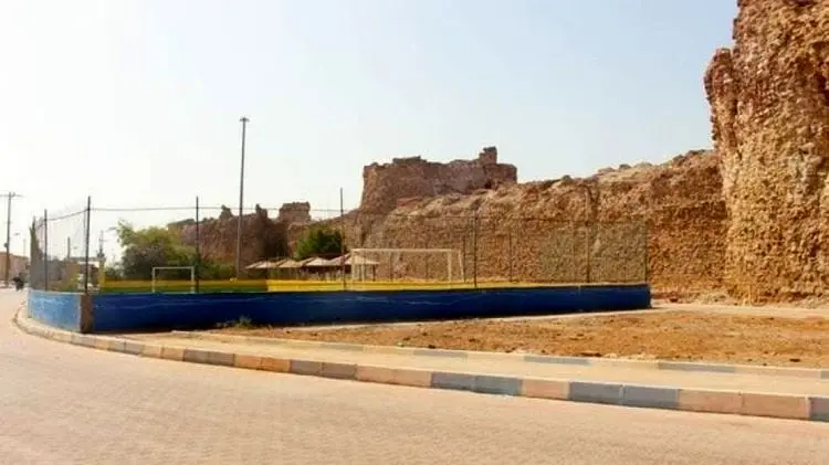 (عکس) اتفاق عجیب برای یک اثر ملی