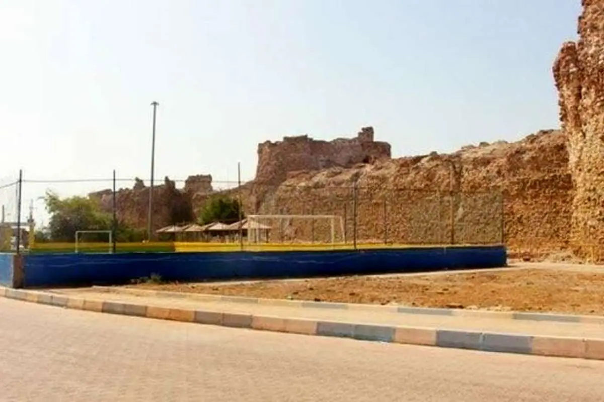(عکس) اتفاق عجیب برای یک اثر ملی