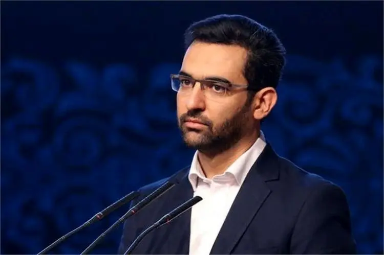 آذری جهرمی: دستورالعمل دارند که مرا بایکوت کنند
