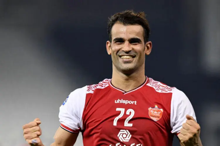 ستاره پرسپولیس به شماره محبوبش می‌رسد