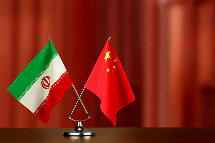 حمله کیهان به سلبریتی‌های مخالف توافق با چین