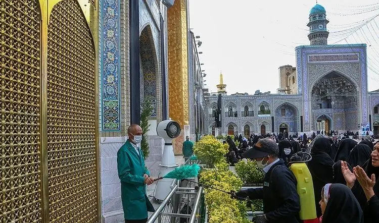 (ویدئو) توصیه عجیب یک روحانی: در حرم امام رضا ماسک نزنید!