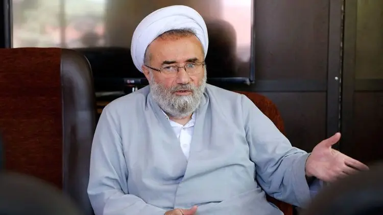 ظریف را با دست بسته به اقیانوس می‌فرستیم و انتظار شنا داریم