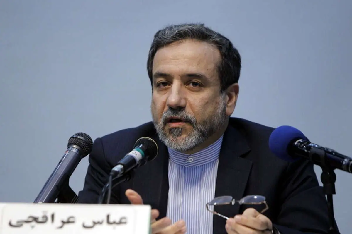 عراقچی: درباره لغو یکجای تحریمها مذاکره میکنیم