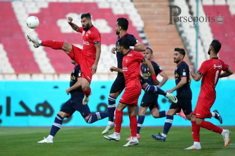 بررسی آفساید بودن یا نبودن گل‌های پرسپولیس