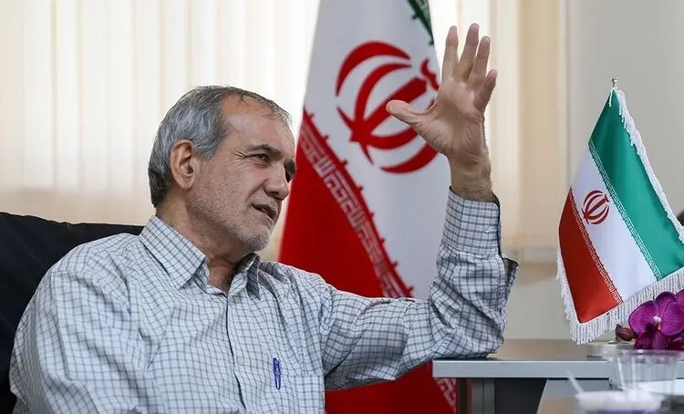 پزشکیان: به نفع عارف کنار نمی‌روم
