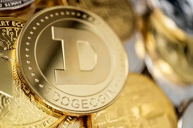 آخرین قیمت ارز دیجیتال دوج کوین امروز ۳۱ فروردین ۱۴۰۰؛ پیش‌روی مجدد دوج‌کوین در بازار