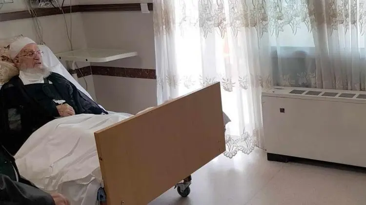 رئیس دفتر آیت‌الله مکارم: ایشان عمل جراحی کوچکی انجام داده‌اند