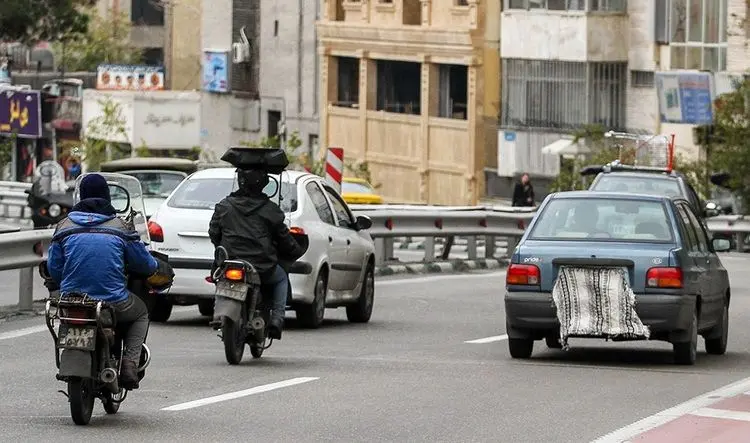 تخلف با دستمال و برف شادی