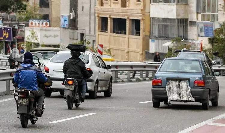 تخلف با دستمال و برف شادی