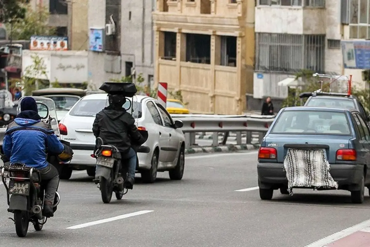 تخلف با دستمال و برف شادی