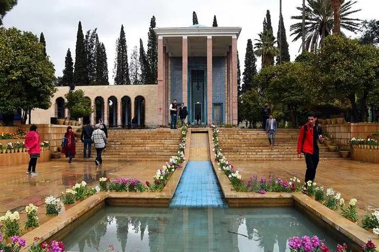 زبان زنده سعدی