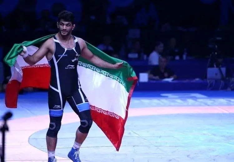 (عکس) ترس حسن یزدانی از واکسن زدن!