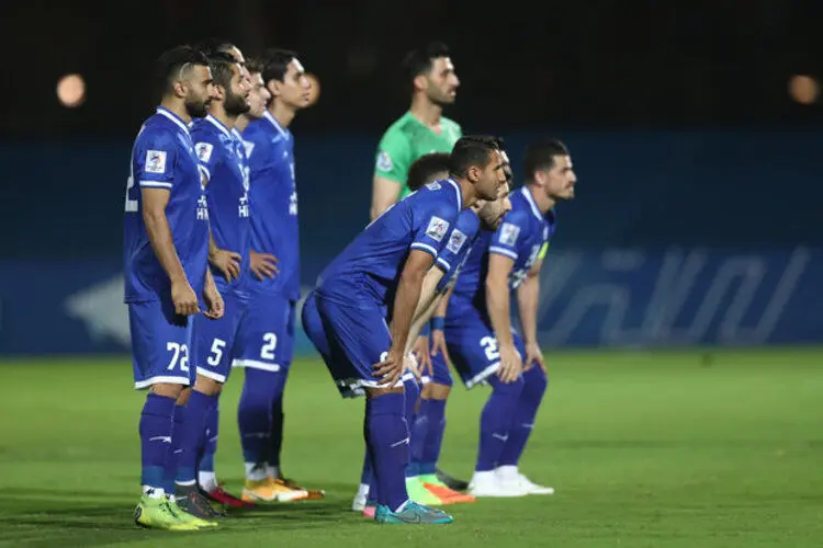 استقلال یک پله سقوط کرد، ولی بالاتر از پرسپولیس ایستاد
