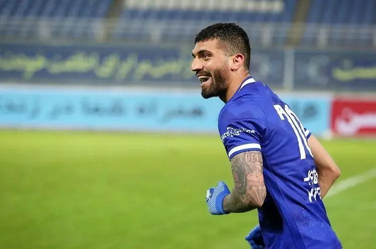 (عکس) اقدام جالب بازیکن مغضوب فرهاد مجیدی!