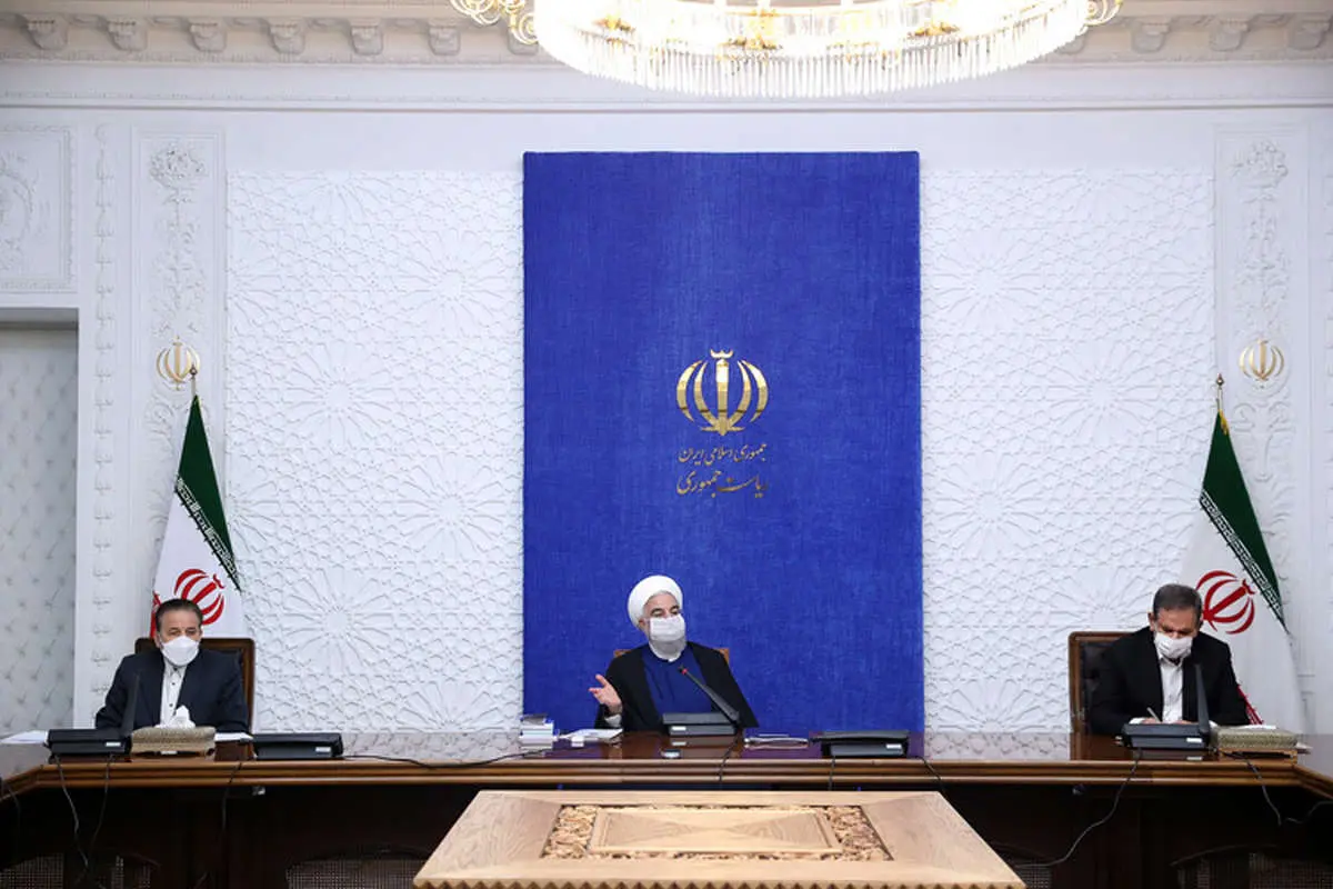 انتقاد روحانی از سیاسی کردن بازار بورس