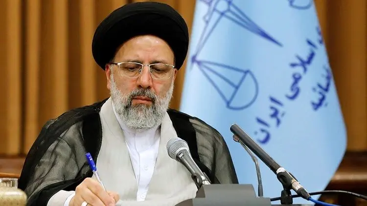 دعوت ۲۲۰ نماینده مجلس از رئیسی برای نامزدی در انتخابات