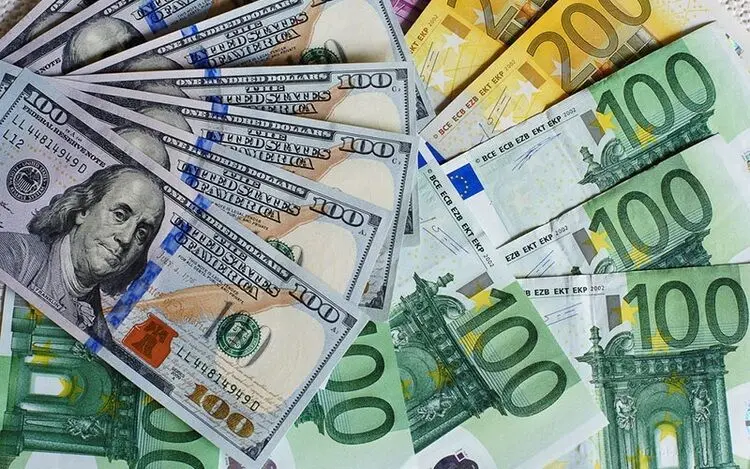 قیمت دلار و یورو امروز دوشنبه ششم اردیبهشت ۱۴۰۰