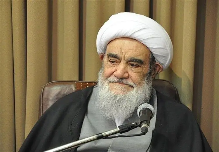 آیت‌الله مظاهری در بیمارستان بستری شد