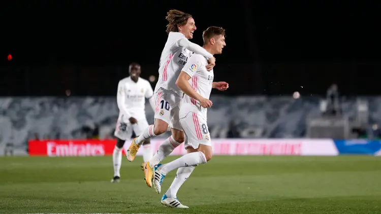 (ویدیو) خلاصه بازی رئال مادرید 2 - 1 بارسلونا 21 فروردین 00