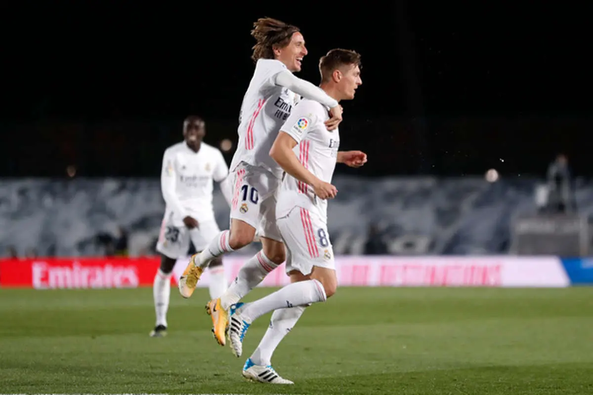 (ویدیو) خلاصه بازی رئال مادرید 2 - 1 بارسلونا 21 فروردین 00