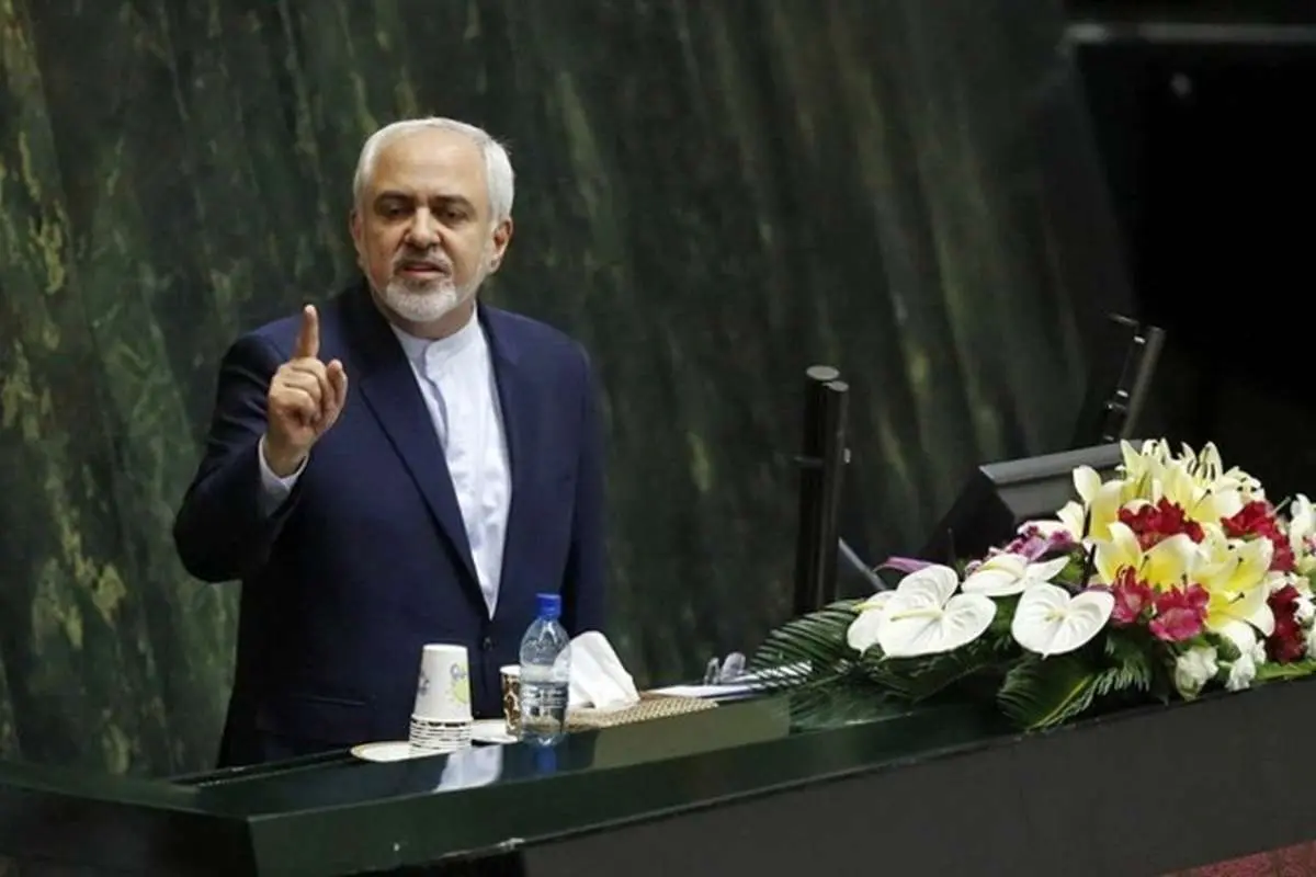 انتقاد تند ظریف از تخریبکنندگان: نامزد انتخابات نمیشوم