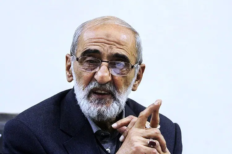 شریعتمداری: دو نماینده مجلس به تیم مذاکره کننده اضافه شوند