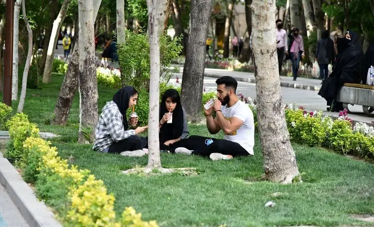 (تصاویر) پرسه‌های کرونا در شهر