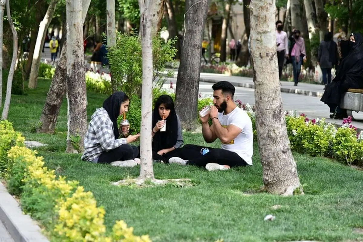(تصاویر) پرسه‌های کرونا در شهر