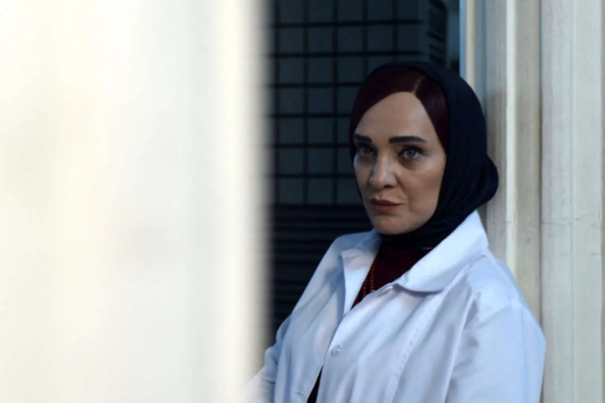 ملکه گدایان، قسمت پانزدهم؛ ملکه آزمایشگاه