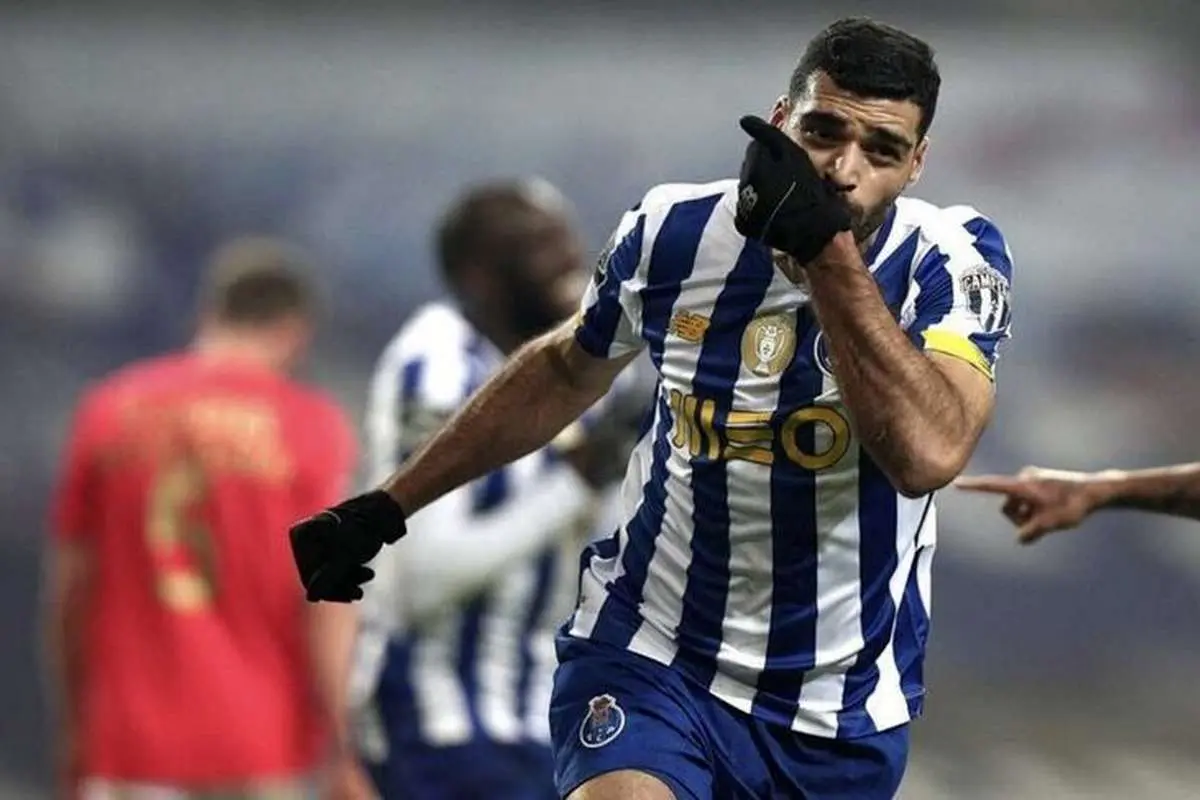 (عکس) لگد دردناک کی روش به مهدی طارمی!