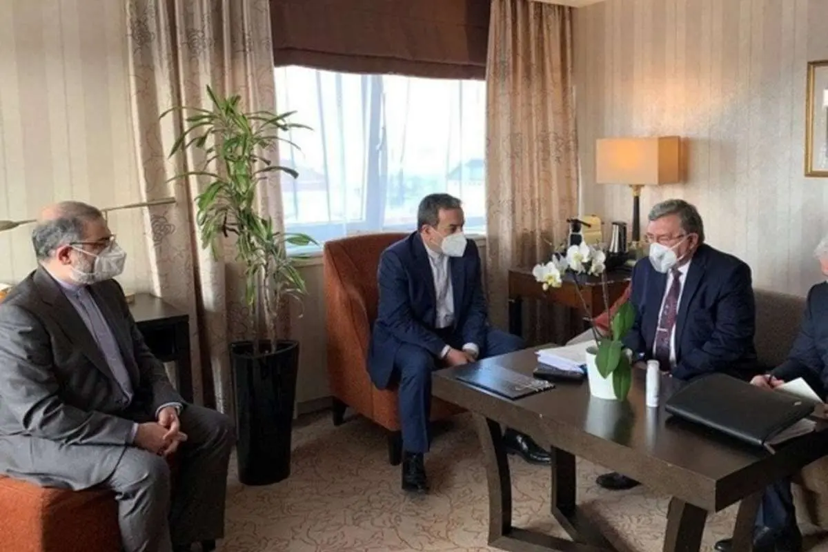 جلسه طولانی عباس عراقچی و اولیانوف در وین