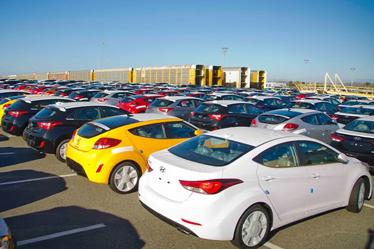 کاهش شدید قیمت خودروهای وارداتی