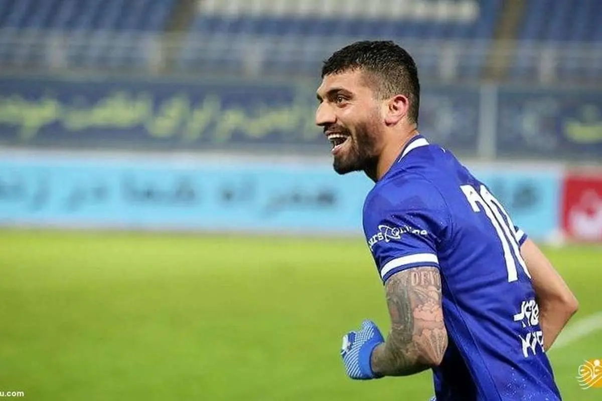فرهاد مجیدی سرانجام مدافع استقلال را بخشید