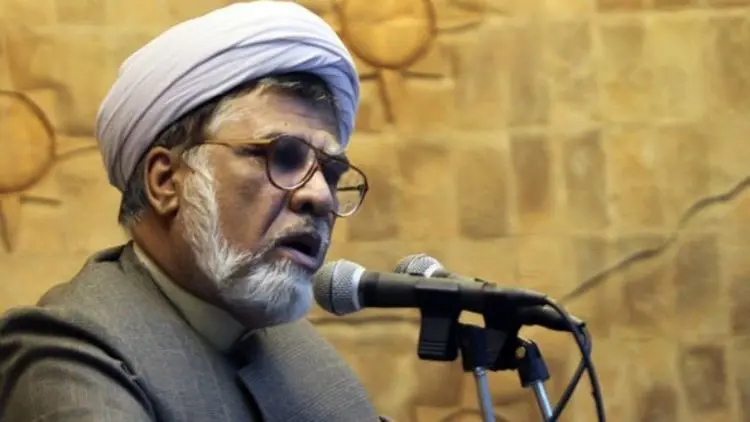 پس لرزه اشعار توهین آمیز مداح معروف علیه ظریف در شب قدر