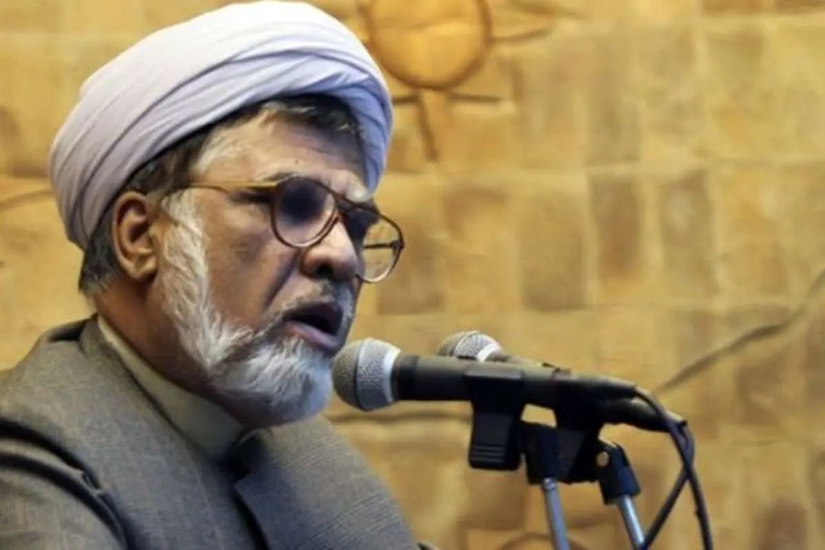 پس لرزه اشعار توهین آمیز مداح معروف علیه ظریف در شب قدر
