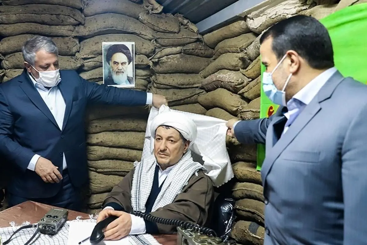 (تصاویر) رونمایی از تندیس مرحوم هاشمی رفسنجانی