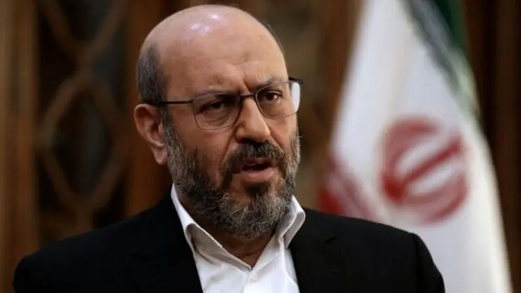 حسین دهقان: با تبعیت سپاه از جریانات سیاسی مخالفم